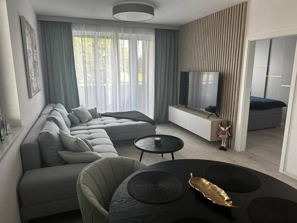 Liptovský Mikuláš Urban Haven Apartment מראה חיצוני תמונה